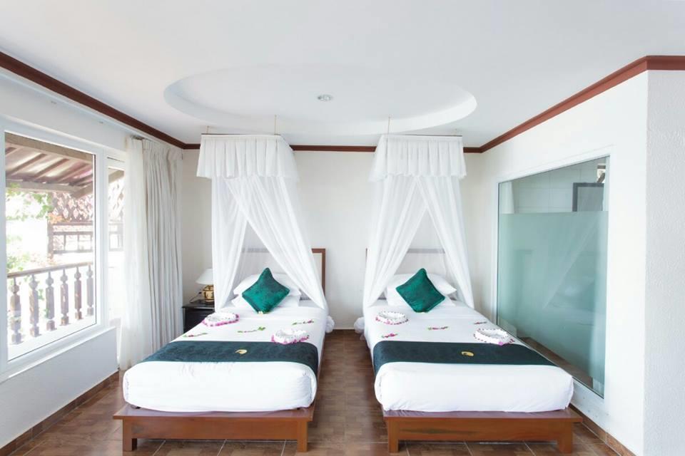 Rock Water Bay Hotel เก้ก่า ภายนอก รูปภาพ