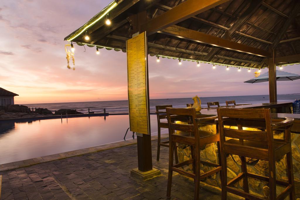 Rock Water Bay Hotel เก้ก่า ภายนอก รูปภาพ