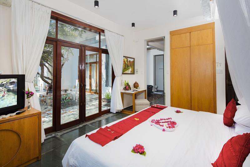 Rock Water Bay Hotel เก้ก่า ภายนอก รูปภาพ