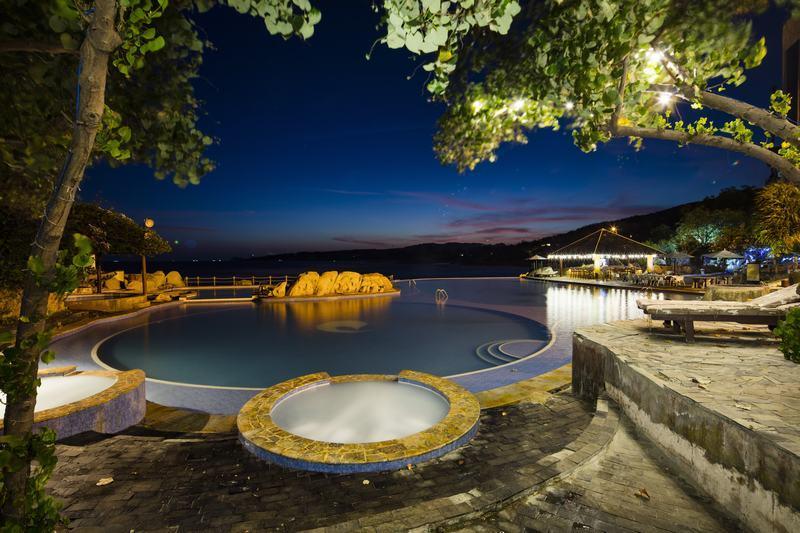 Rock Water Bay Hotel เก้ก่า ภายนอก รูปภาพ
